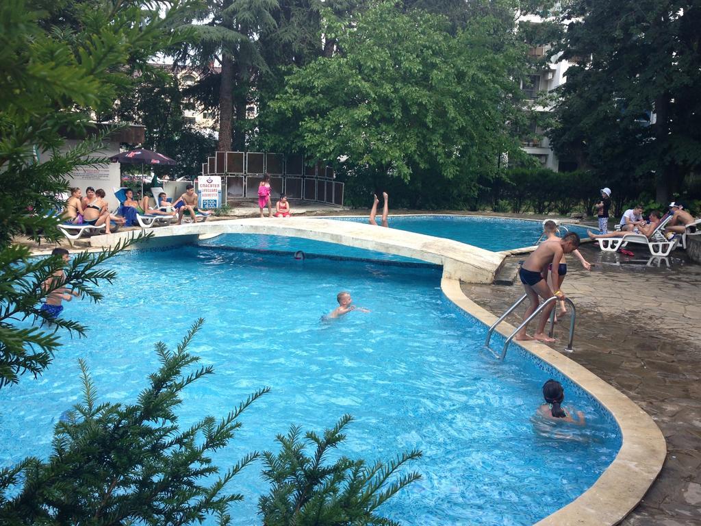 Diana Hotel Golden Sands Bagian luar foto