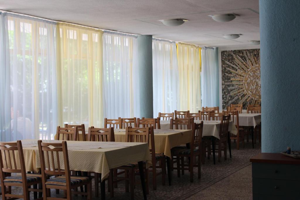 Diana Hotel Golden Sands Bagian luar foto