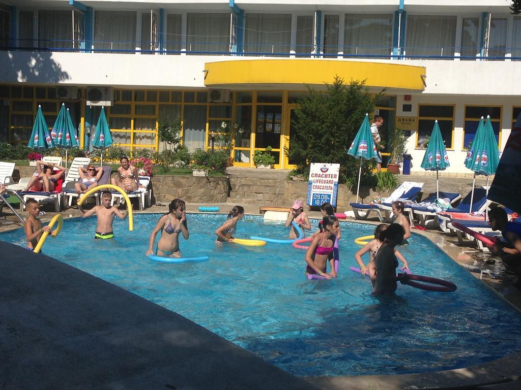Diana Hotel Golden Sands Bagian luar foto