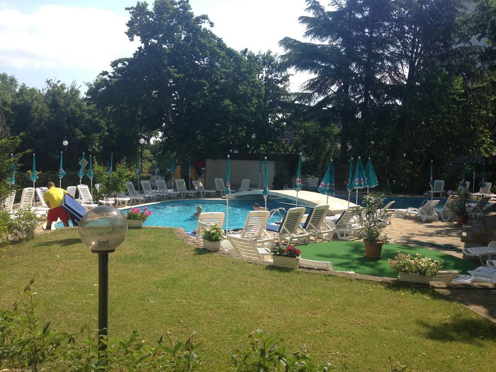 Diana Hotel Golden Sands Bagian luar foto